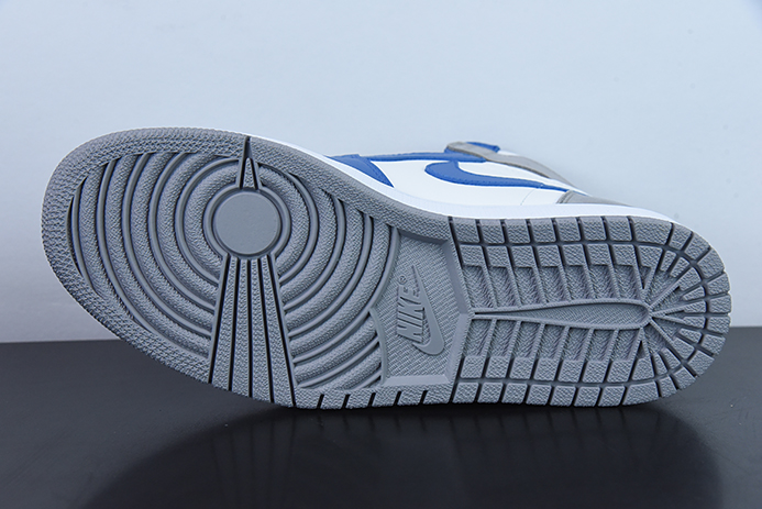 Air Jordan AJ1 Retro High 全新配色 “白灰蓝”高帮男女同款篮球鞋 货号：DZ5485-410
