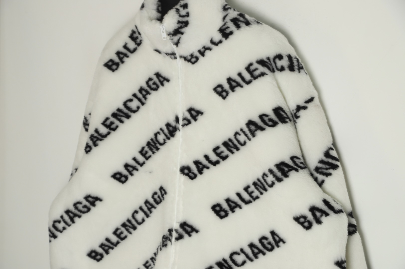 Balenciaga 22fw 字母轮廓外套 定制轻度滚束绒提花小字母