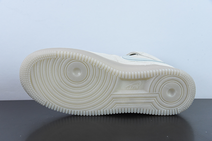 NIke Air Force 1 '07 Mid 卫冕冠军六代 空军一号中帮运动休闲 货号：GB0902-112
