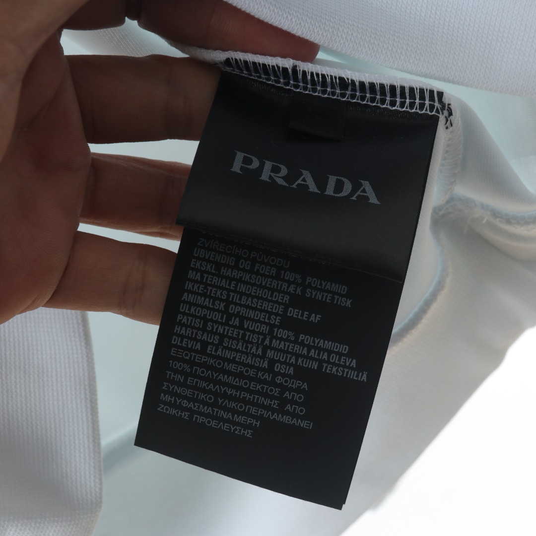 PRADA普拉达 22fw 徽标口袋圆领卫衣