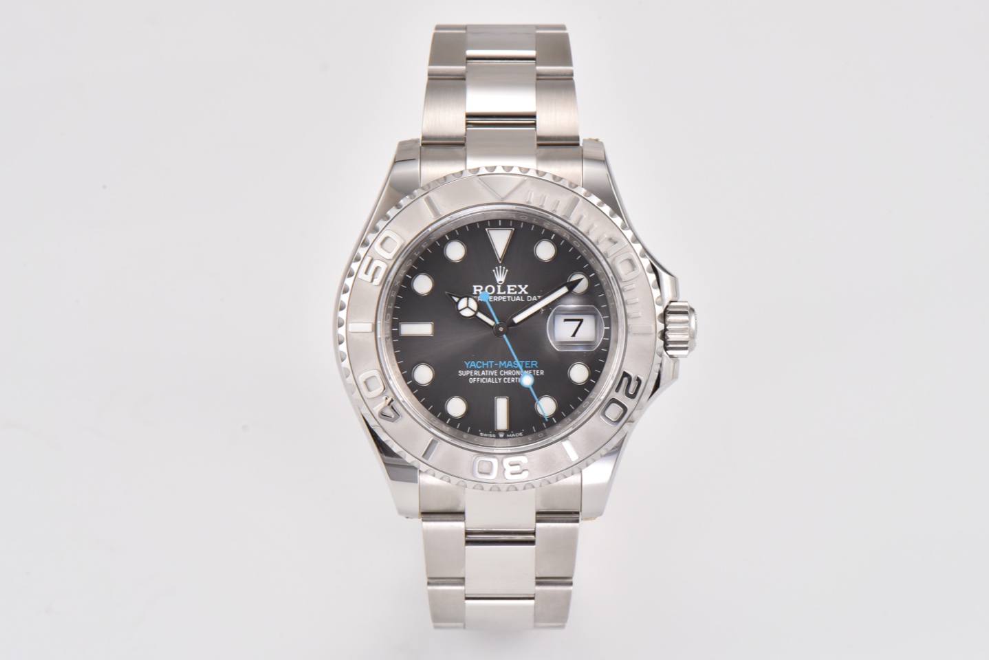 La fábrica CLEAN/c lanza el yate serie 40 mm 126622. La versión ps/126655 en oro rosa se lanzó recientemente …