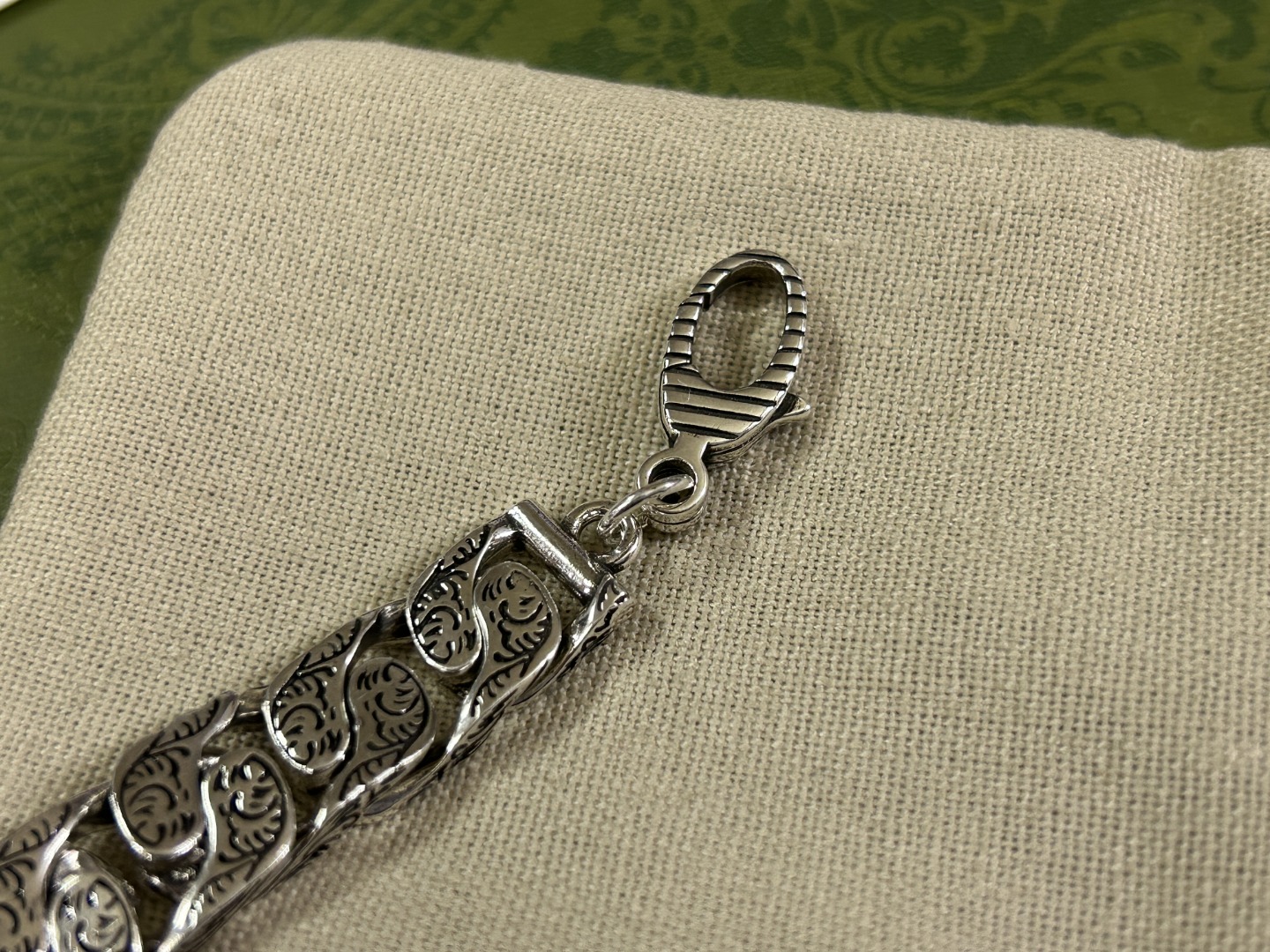 Gucci 古驰 雕花手链 长度：18-20-22CM