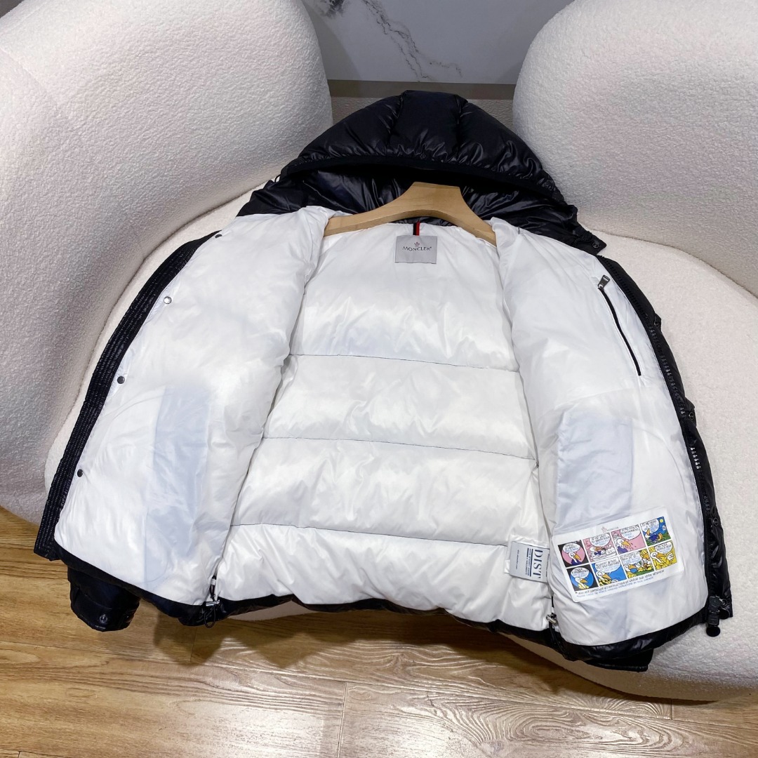 M*cler 蒙口(配防尘袋) 22Fw Dincer微漆面尼龙连帽羽绒服外套