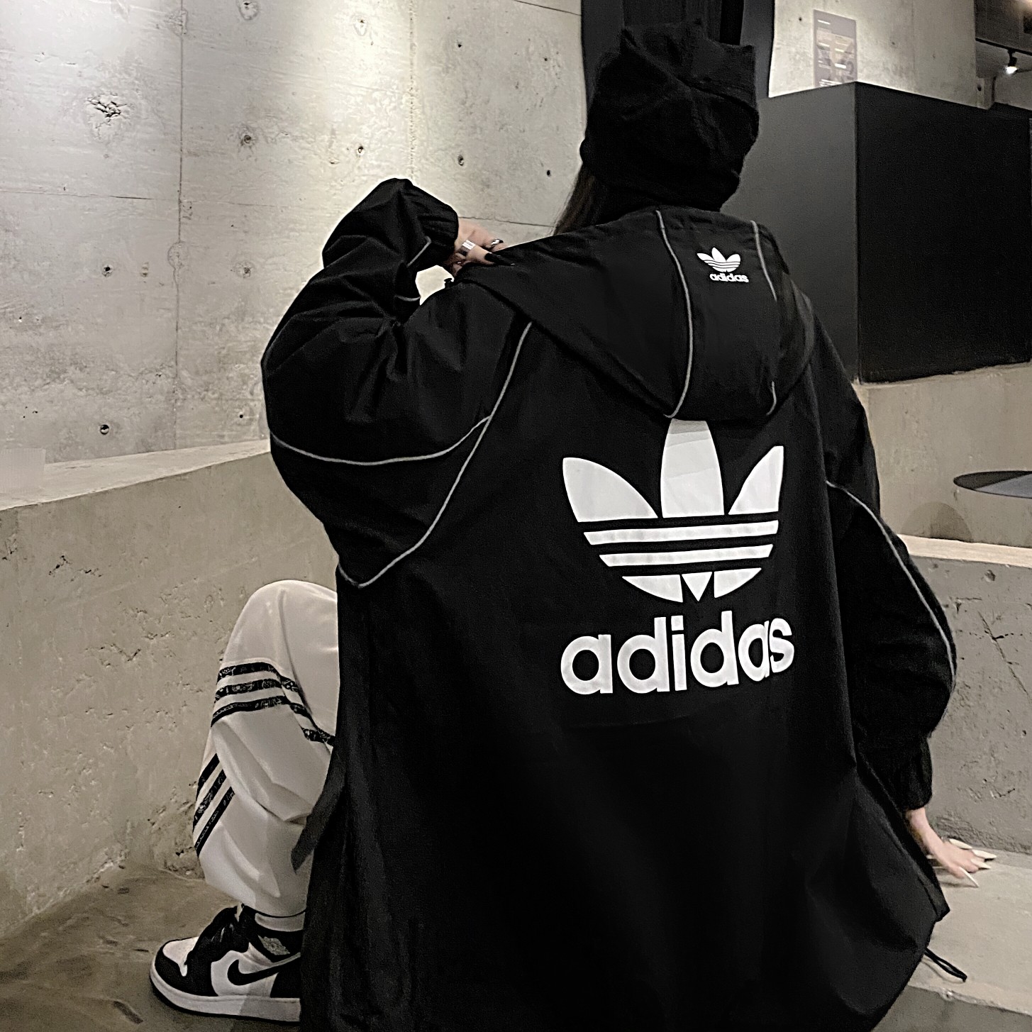 Adidas/阿迪达斯超火新款反光外套