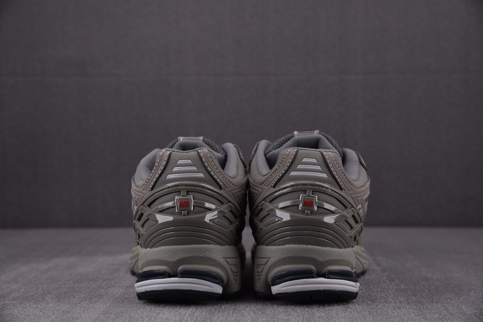 NB1906R灰色尺码36-45总裁R版出品-NewBalance1906R灰色M1906RBYZ010