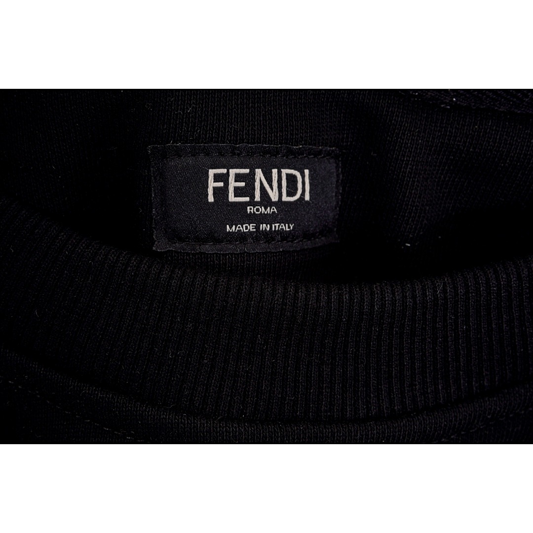 Fendi/芬迪 20Fw 手臂拼接眼睛小怪兽圆领卫衣