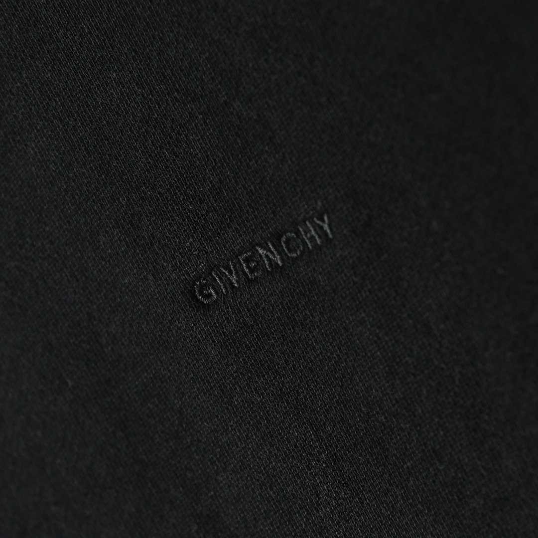 300 Givenchy纪梵希GVC 22FW 联名狗头印花连帽卫衣