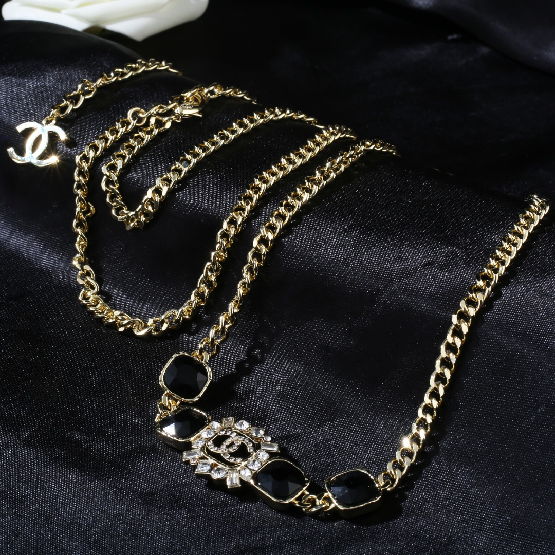 香奈儿Chanel腰链水晶水钻黄铜材质电镀18K金超级重工的一款腰链力求完美做到1:1代购级别
