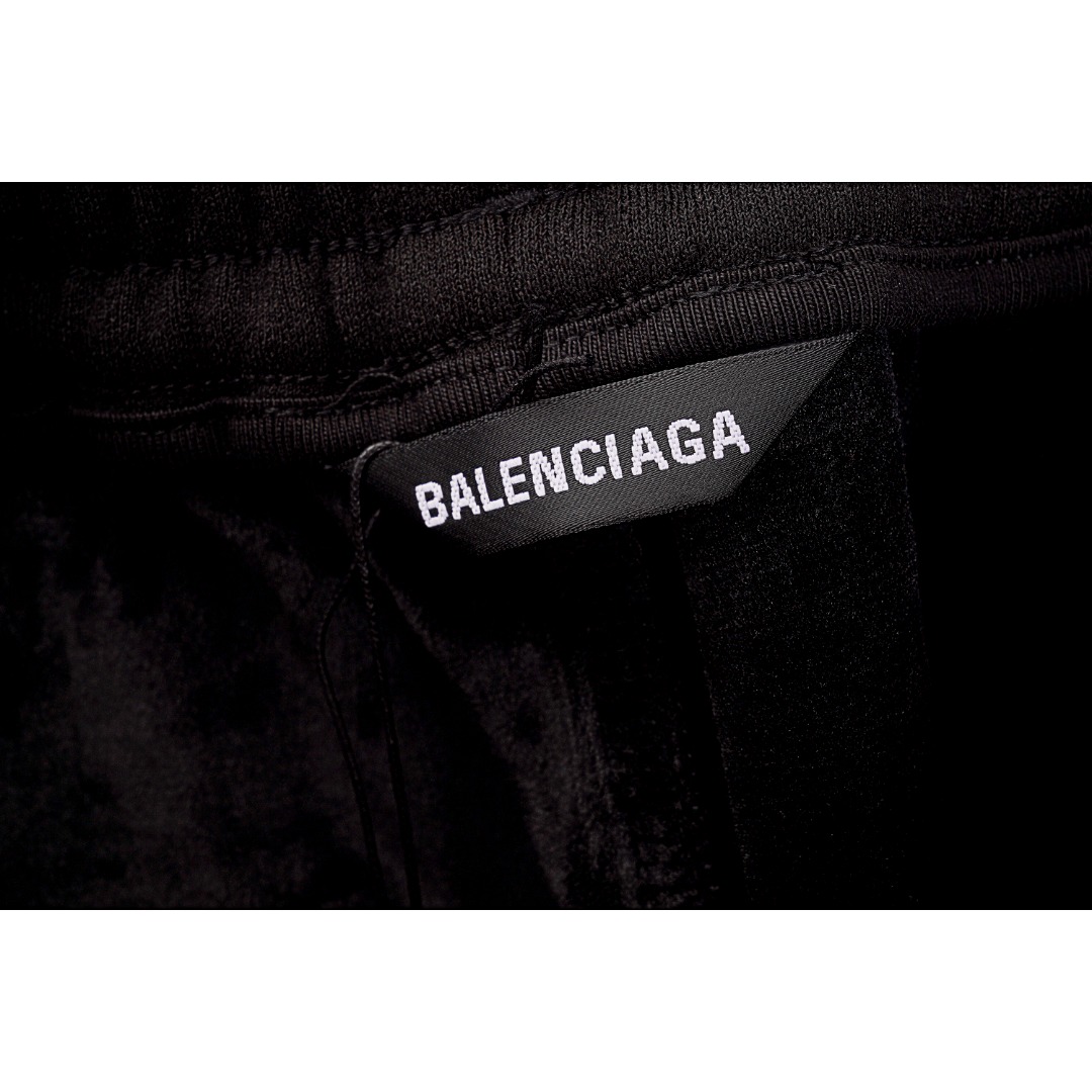 240 Balenciaga/巴黎世家 字母锁扣刺绣徽标加绒卫裤