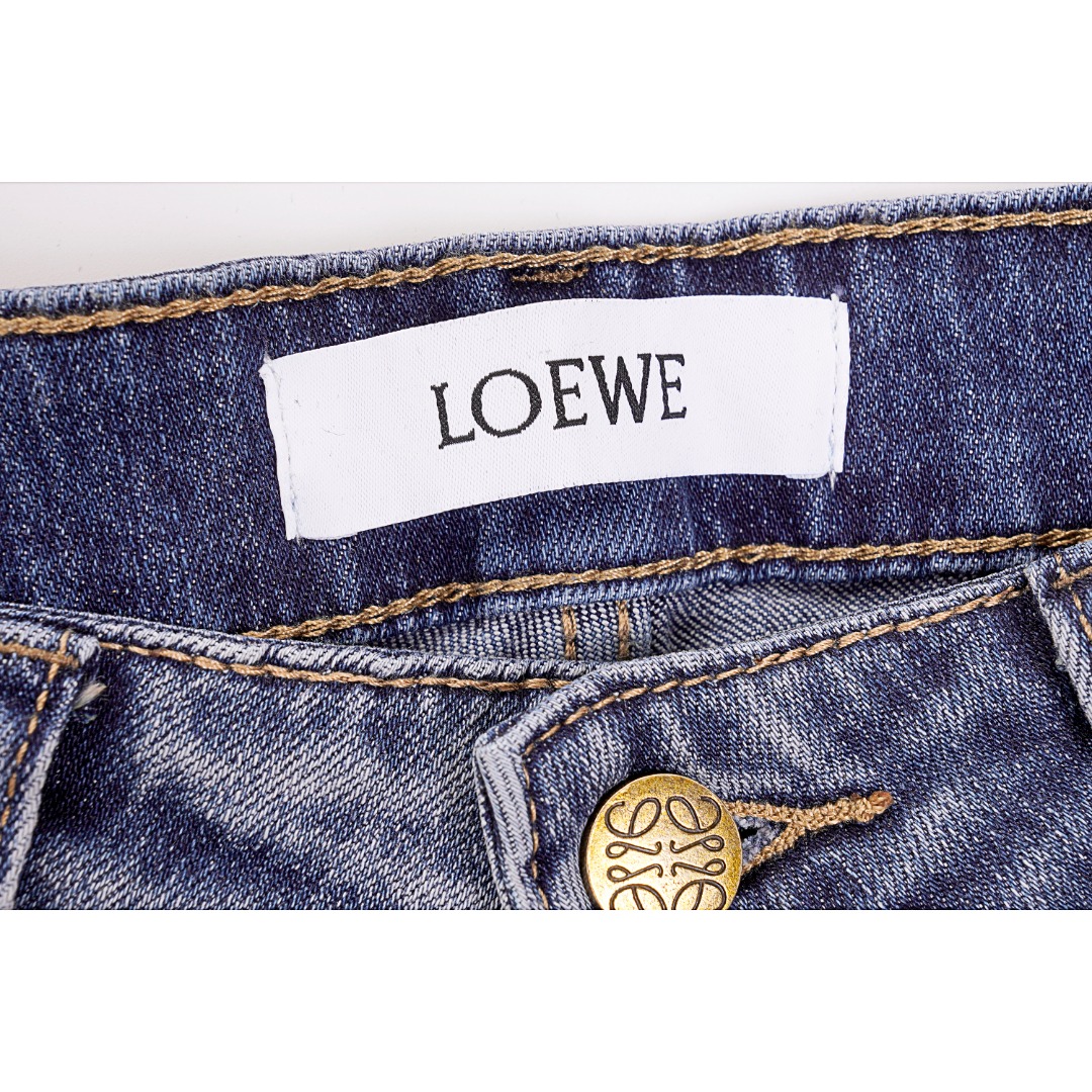 260 LOEWE/罗意威 背后刺绣LOGO牛仔裤