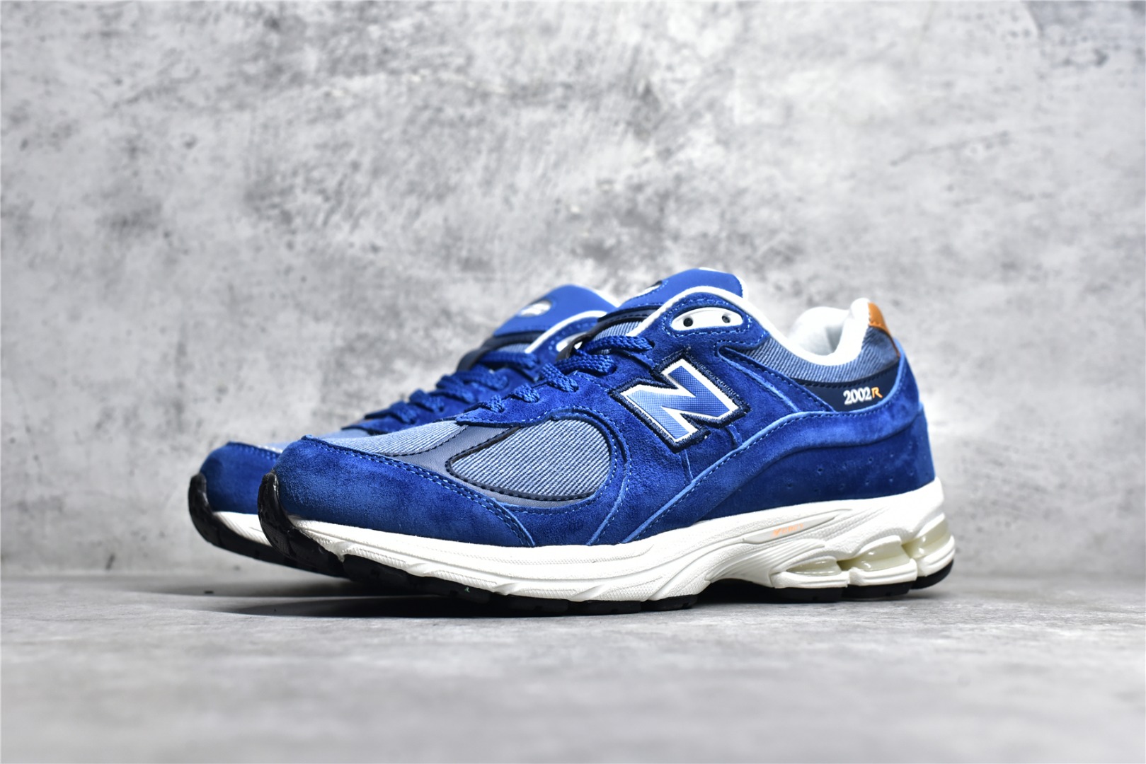 公司级别NewBalance2002