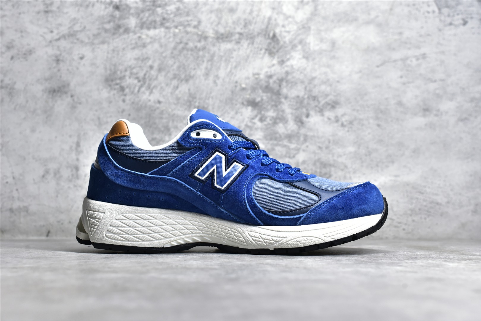 公司级别NewBalance2002