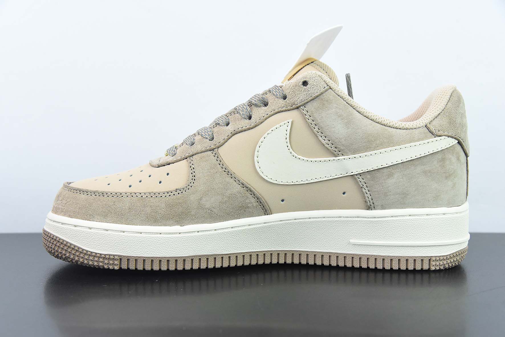 NIke Air Force 1 '07 Low “中国年-金兔送福”空军一号 低帮货号:BS9055-814