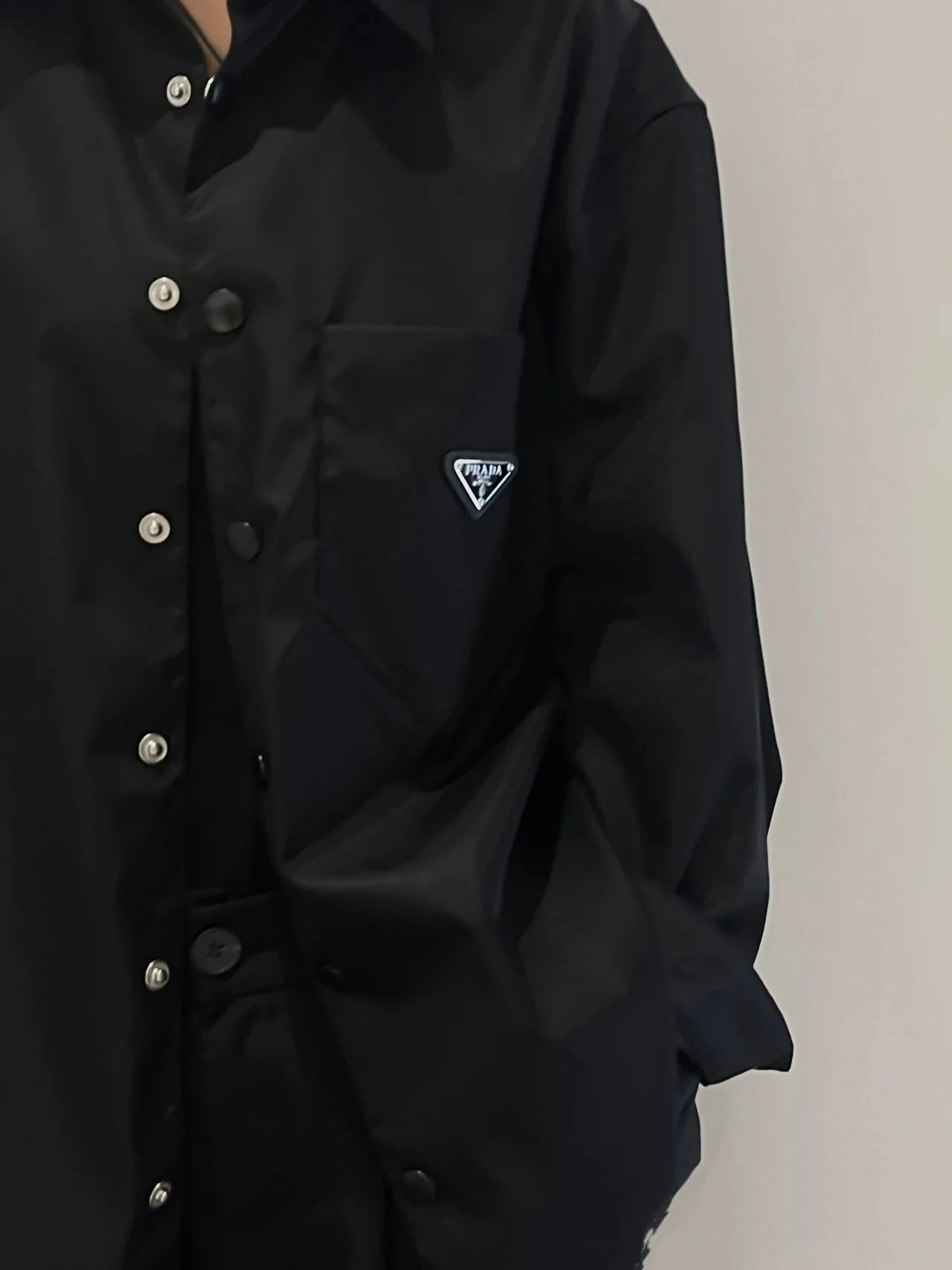 Upper body collection picture PradaPrada 22Fw Pocket Triangle Label Nylon Shir