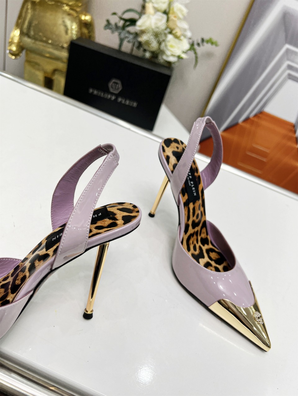 “Phillip Plein FW2023 Collection: High-Quality German Shoes with Diamond Details” - 图片 9