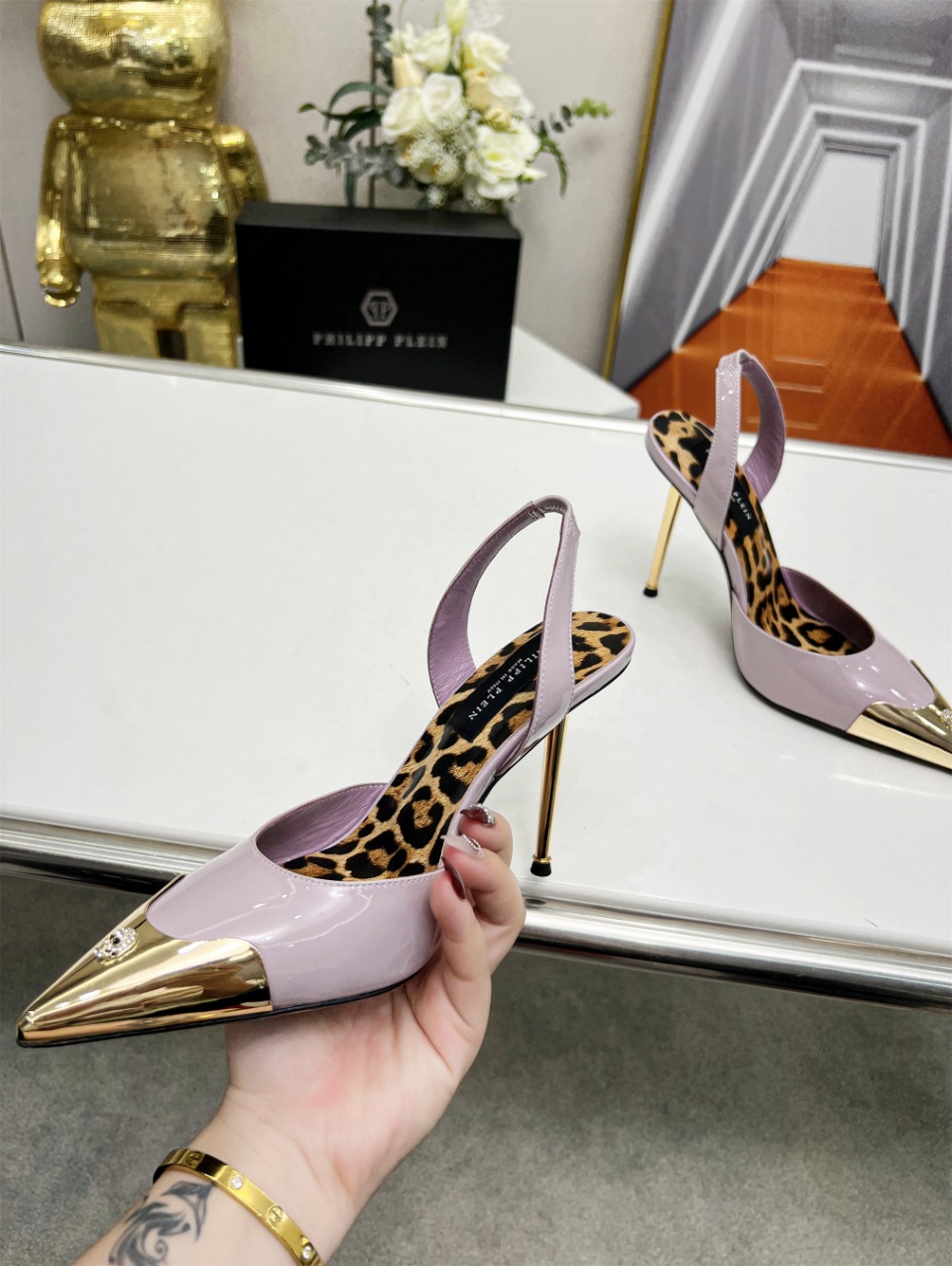 “Phillip Plein FW2023 Collection: High-Quality German Shoes with Diamond Details” - 图片 6