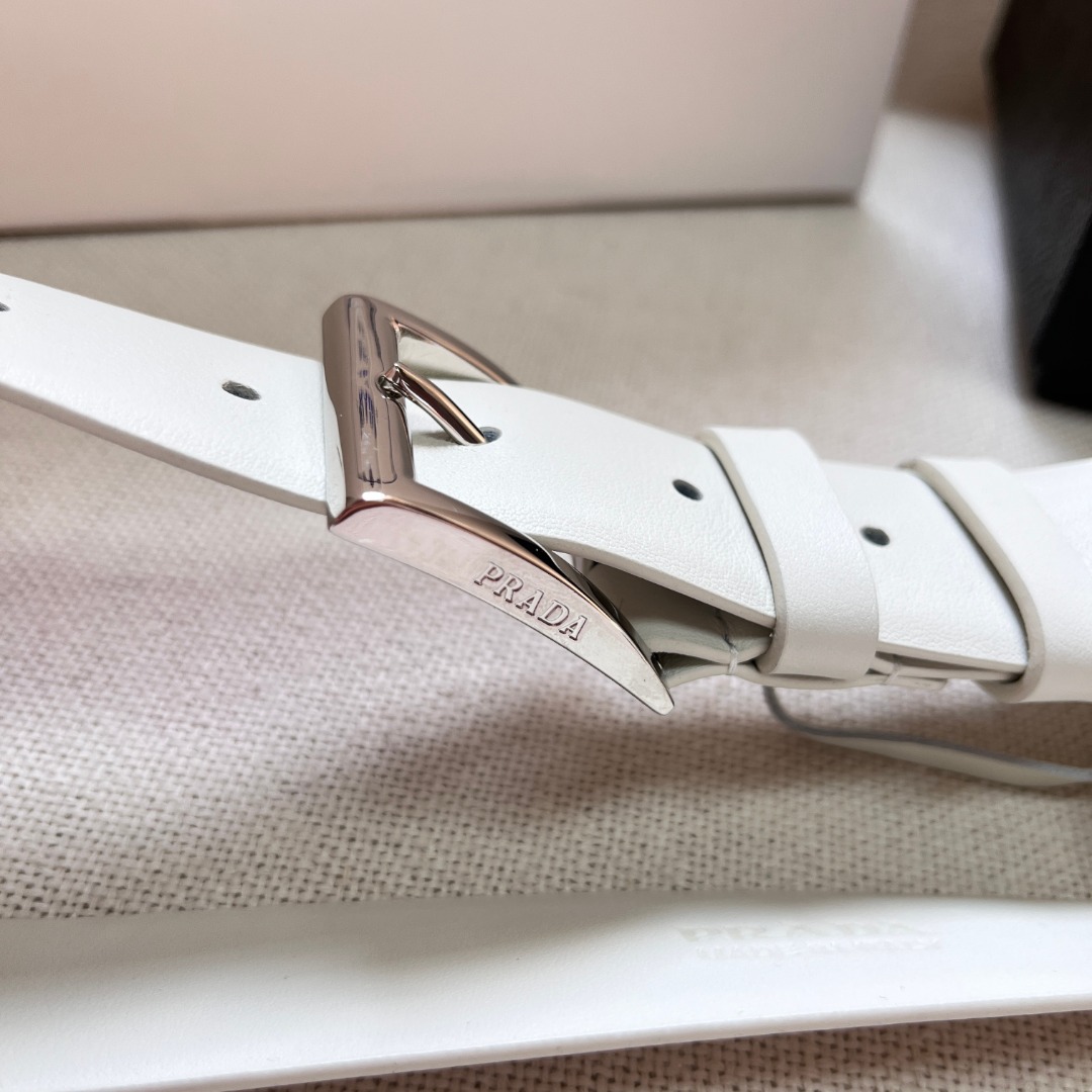Prada Women's White Leather Belt with Enamel Triangle Logo, 3.4cm 5 o 1gq8uml2m1vls66mlaa1oiekl6pf