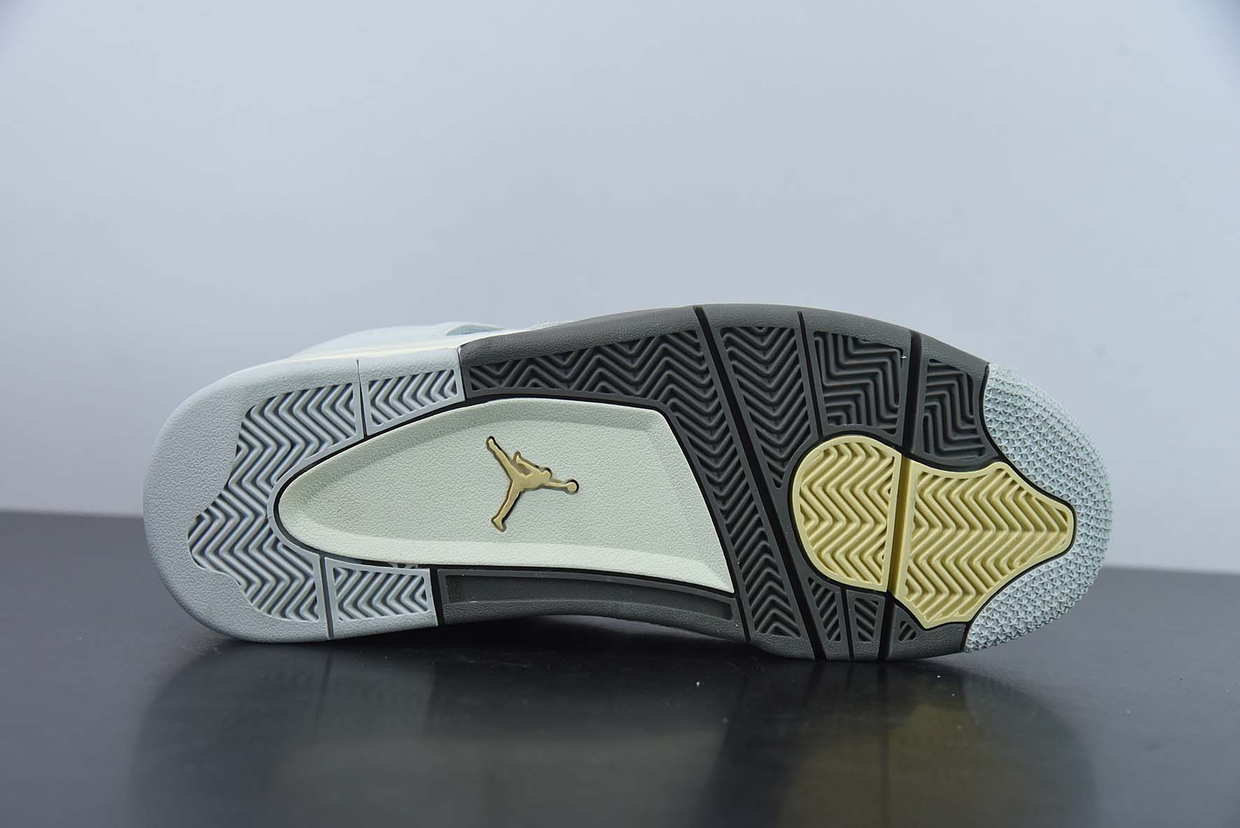 Air Jordan AJ4 SE "Craft" 兔年限定灰兔子男子运动鞋 DV3742-021