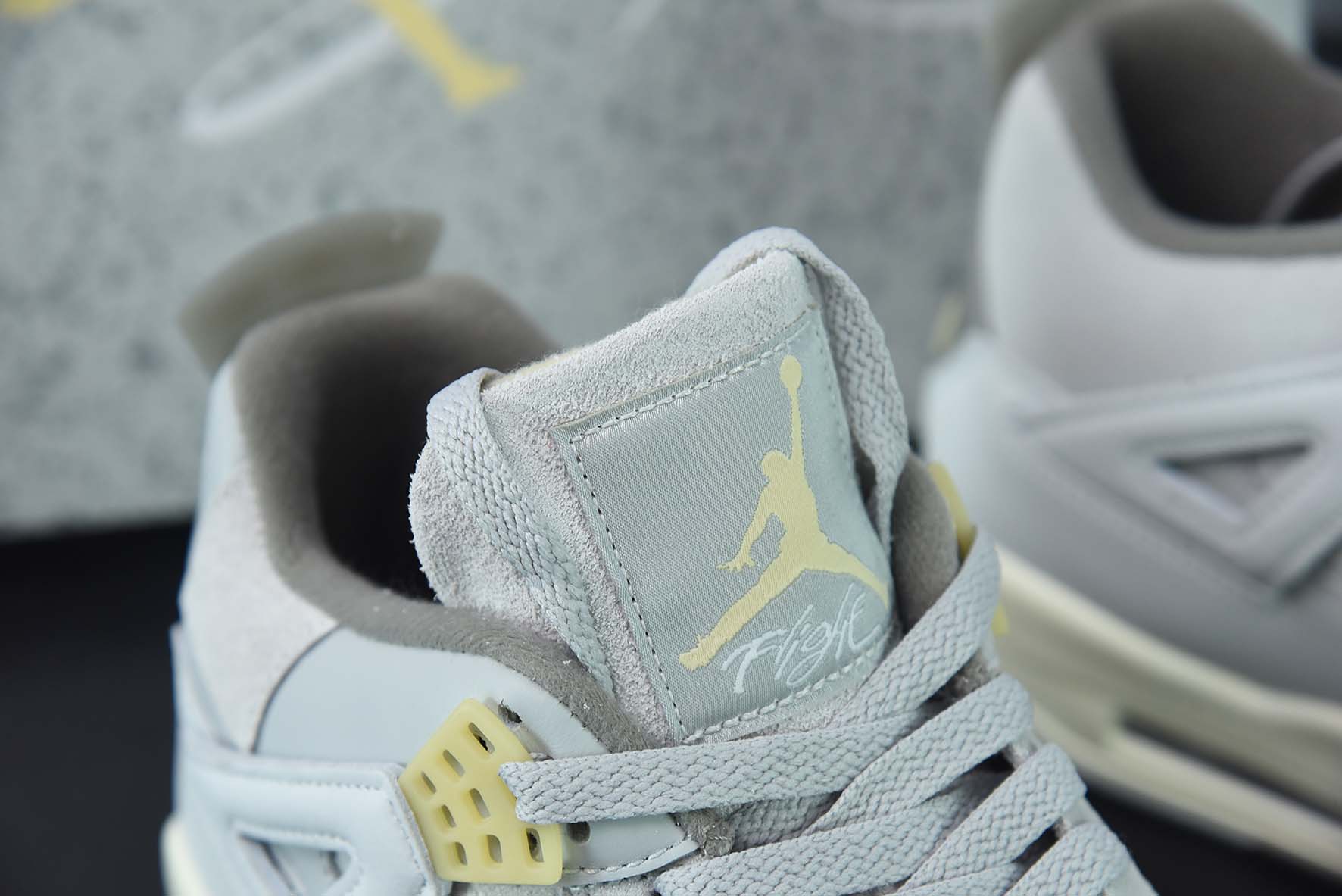 Air Jordan AJ4 SE "Craft" 兔年限定灰兔子男子运动鞋 DV3742-021