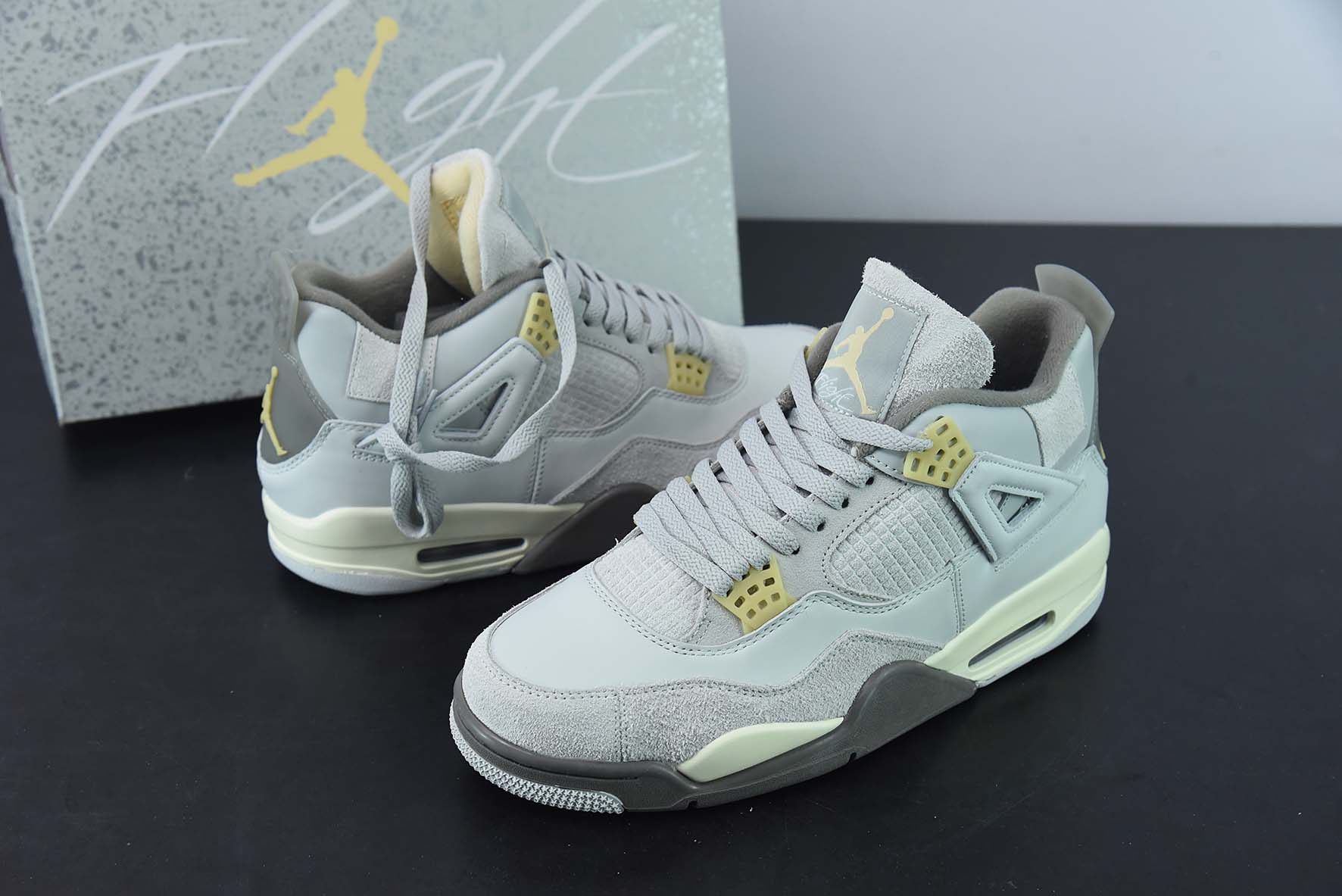 Air Jordan AJ4 SE "Craft" 兔年限定灰兔子男子运动鞋 DV3742-021