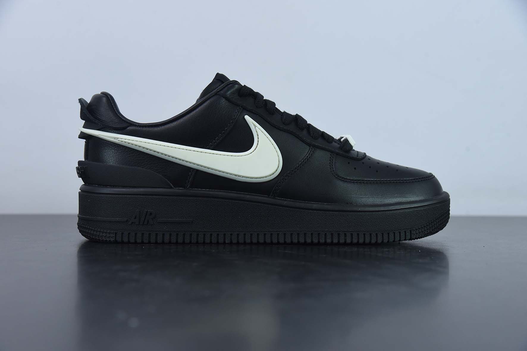 Ambush x Nk Air Force 1'07 Low "Black" 联名款 空军一号低帮休闲板鞋 纯原版本 官方货号: DV3464 001