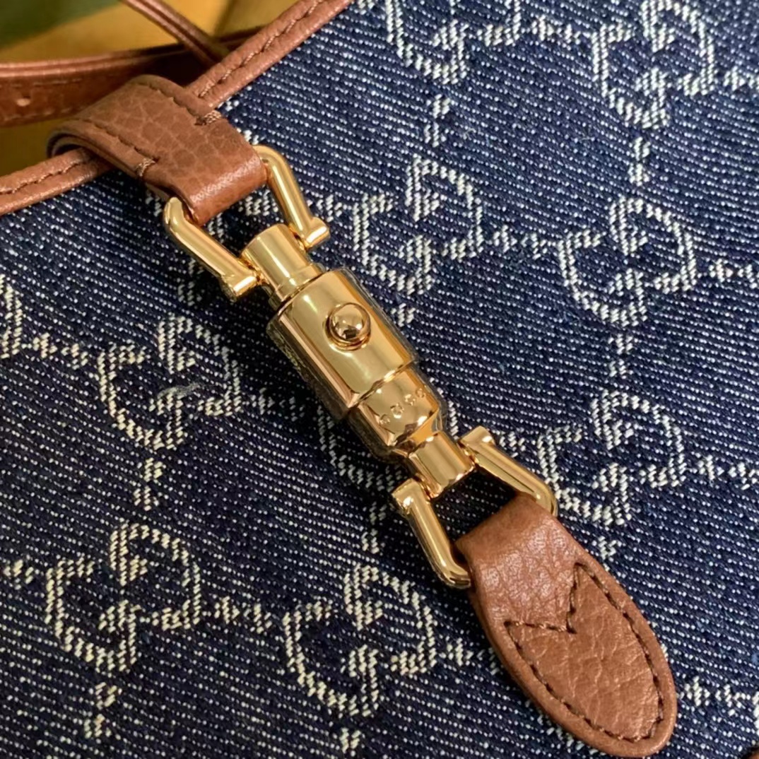 Gucci Bag Collection crafted with premium materials and signature design 5