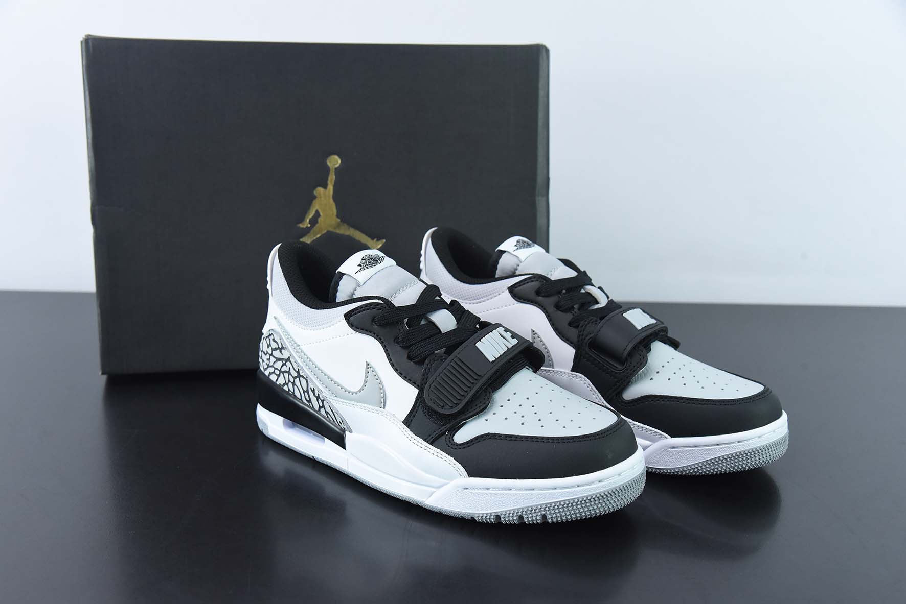 Air Jordan Legacy AJ312 灰白黑男子运动鞋 货号:CD7069-105
