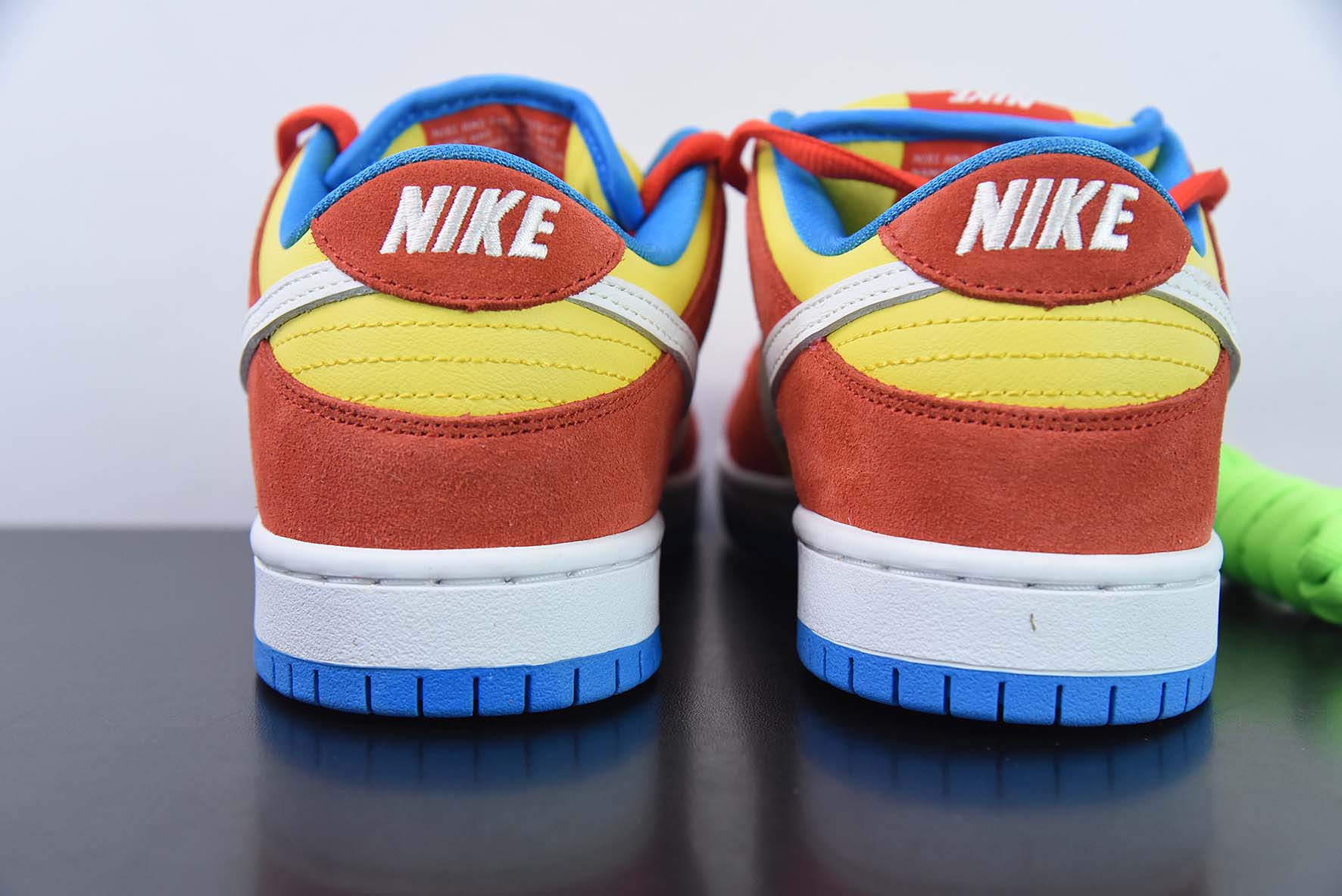 耐克Nike SB Dunk Low"Bart Simpson"扣篮系列低帮休闲运动滑板板鞋“辛普森黄橙蓝” 货号:BQ6817-602