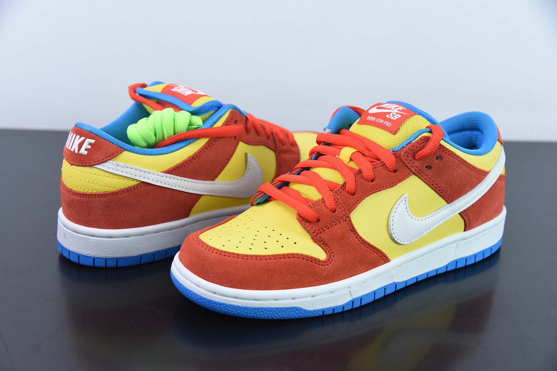 耐克Nike SB Dunk Low"Bart Simpson"扣篮系列低帮休闲运动滑板板鞋“辛普森黄橙蓝” 货号:BQ6817-602