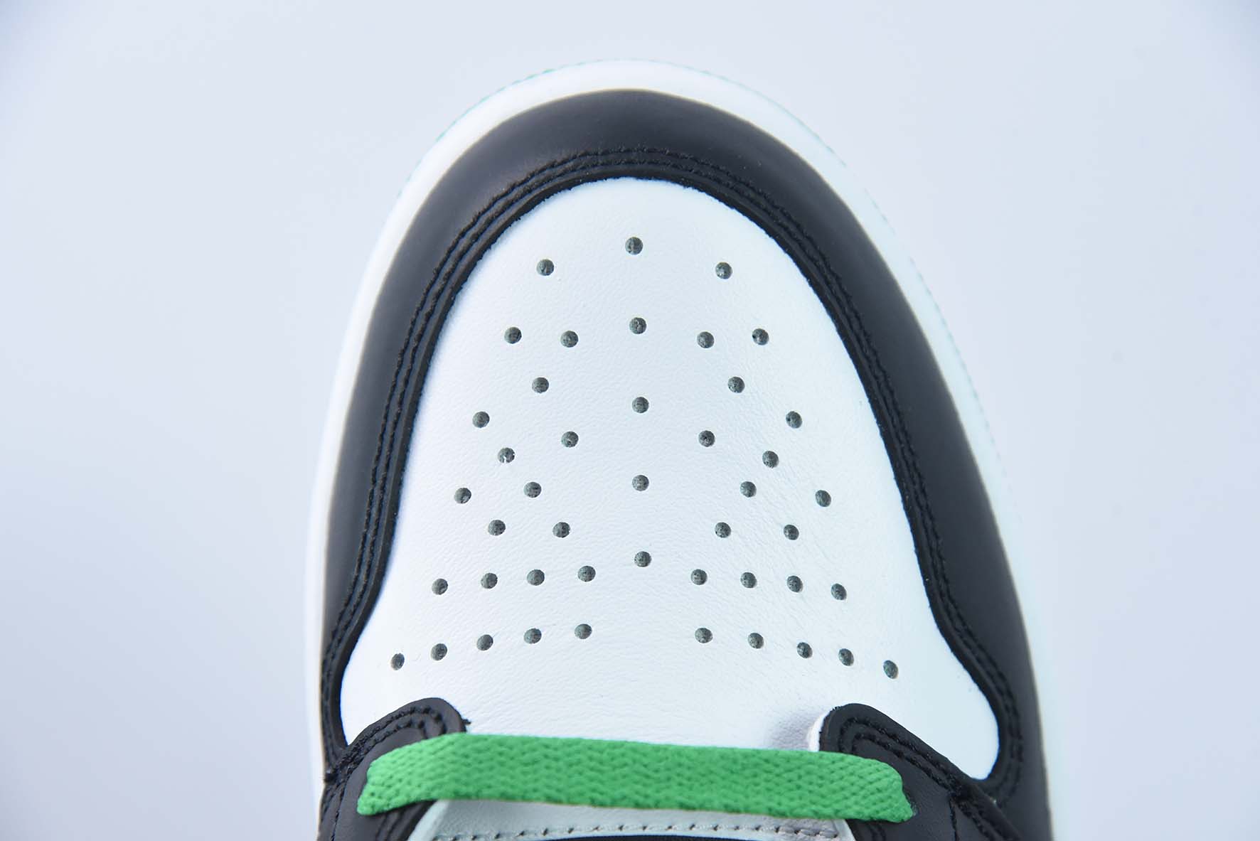 Air Jordan 1 High OG Lucky Green 黑绿脚趾 复古高帮篮球鞋 白绿黑 货号:DZ5485-031