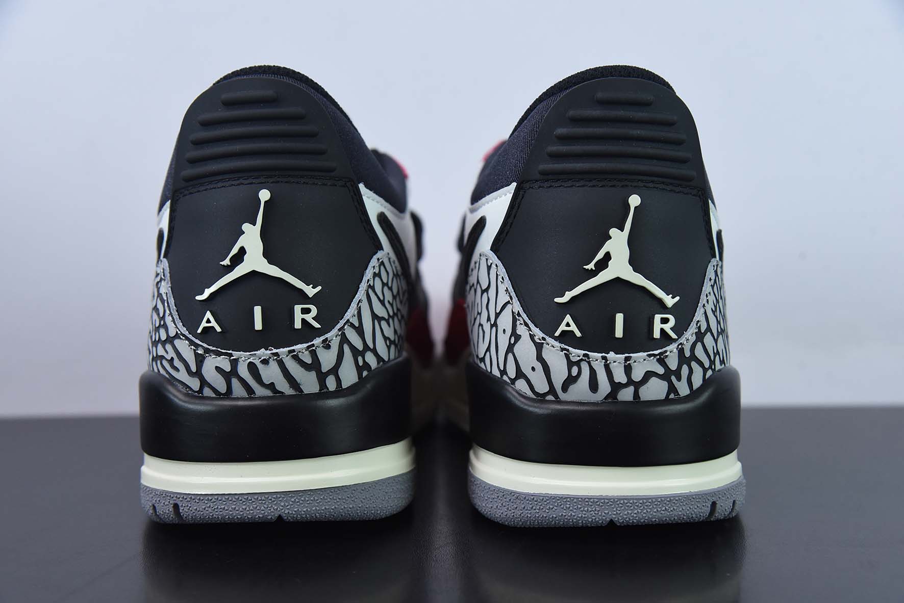 Air Jordan Legacy AJ312 黑白红男子运动球鞋 货号:CD7069-106