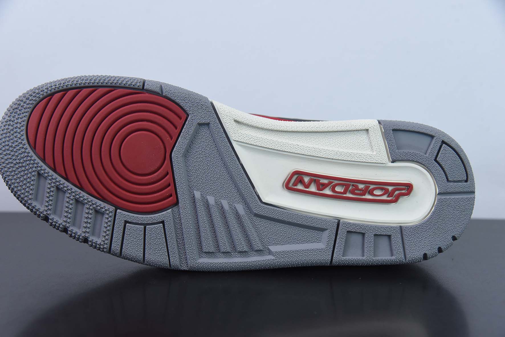 Air Jordan Legacy AJ312 黑白红男子运动球鞋 货号:CD7069-106