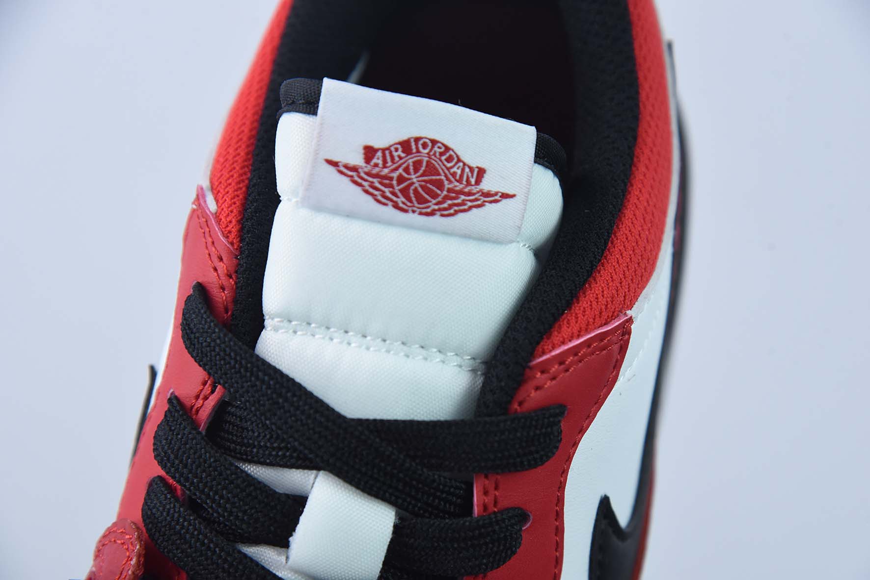 Air Jordan Legacy AJ312  白红芝加哥男士运动球鞋 货号：CD7069-116