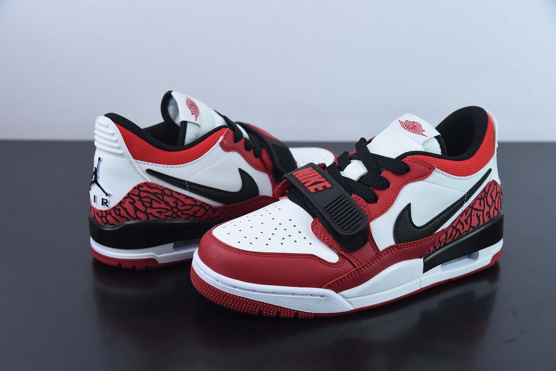 Air Jordan Legacy AJ312  白红芝加哥男士运动球鞋 货号：CD7069-116
