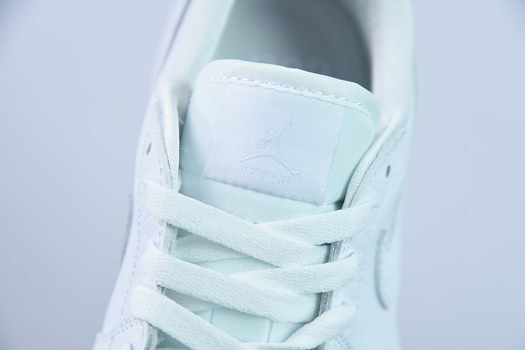 NK Air Jordan 1 Low Golf"Croc Pack"AJ1乔丹一代高尔夫版系列低帮经典复古文化休闲运动鞋“全白鳄鱼纹”DD9315-110