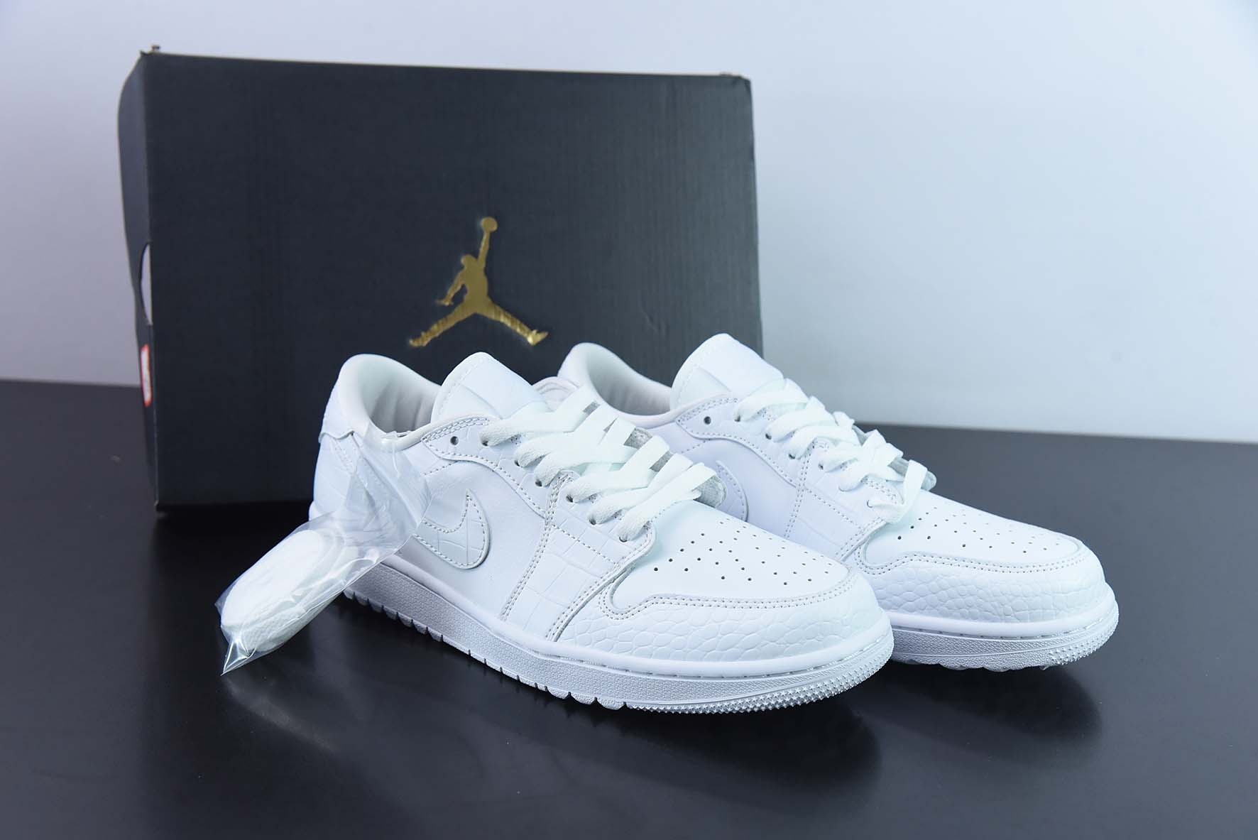 NK Air Jordan 1 Low Golf"Croc Pack"AJ1乔丹一代高尔夫版系列低帮经典复古文化休闲运动鞋“全白鳄鱼纹”DD9315-110