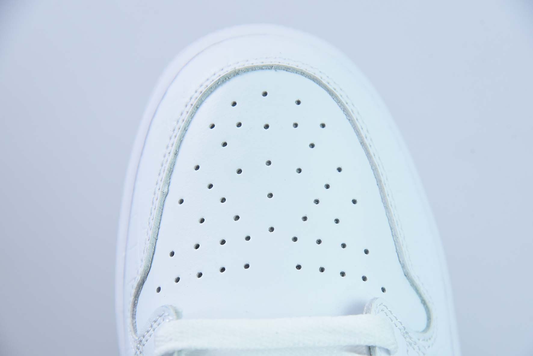 NK Air Jordan 1 Low Golf"Croc Pack"AJ1乔丹一代高尔夫版系列低帮经典复古文化休闲运动鞋“全白鳄鱼纹”DD9315-110