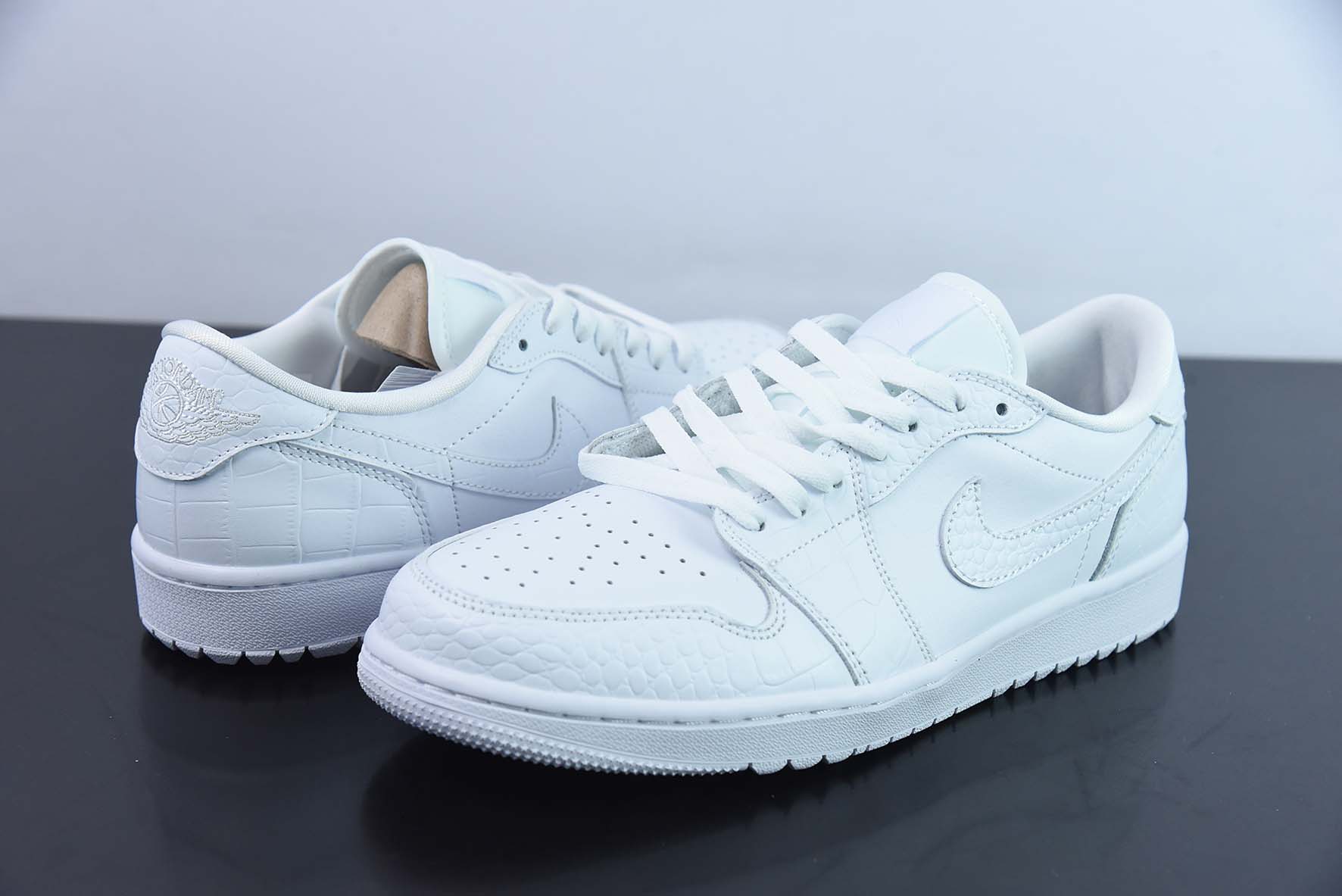NK Air Jordan 1 Low Golf"Croc Pack"AJ1乔丹一代高尔夫版系列低帮经典复古文化休闲运动鞋“全白鳄鱼纹”DD9315-110