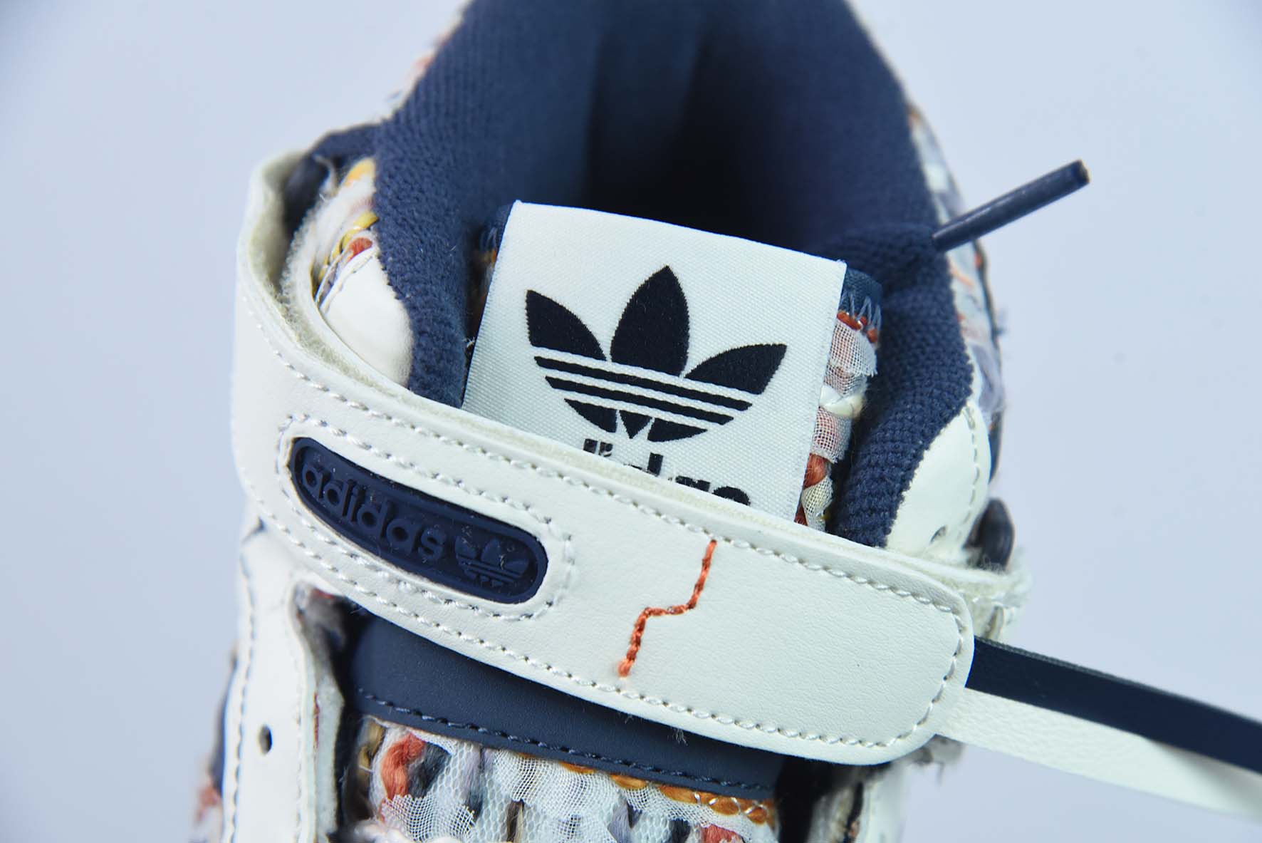 Adidas Originals  Forum 84 High 斑斓 复古高帮百搭潮流休闲运动板鞋。货号：GX3958