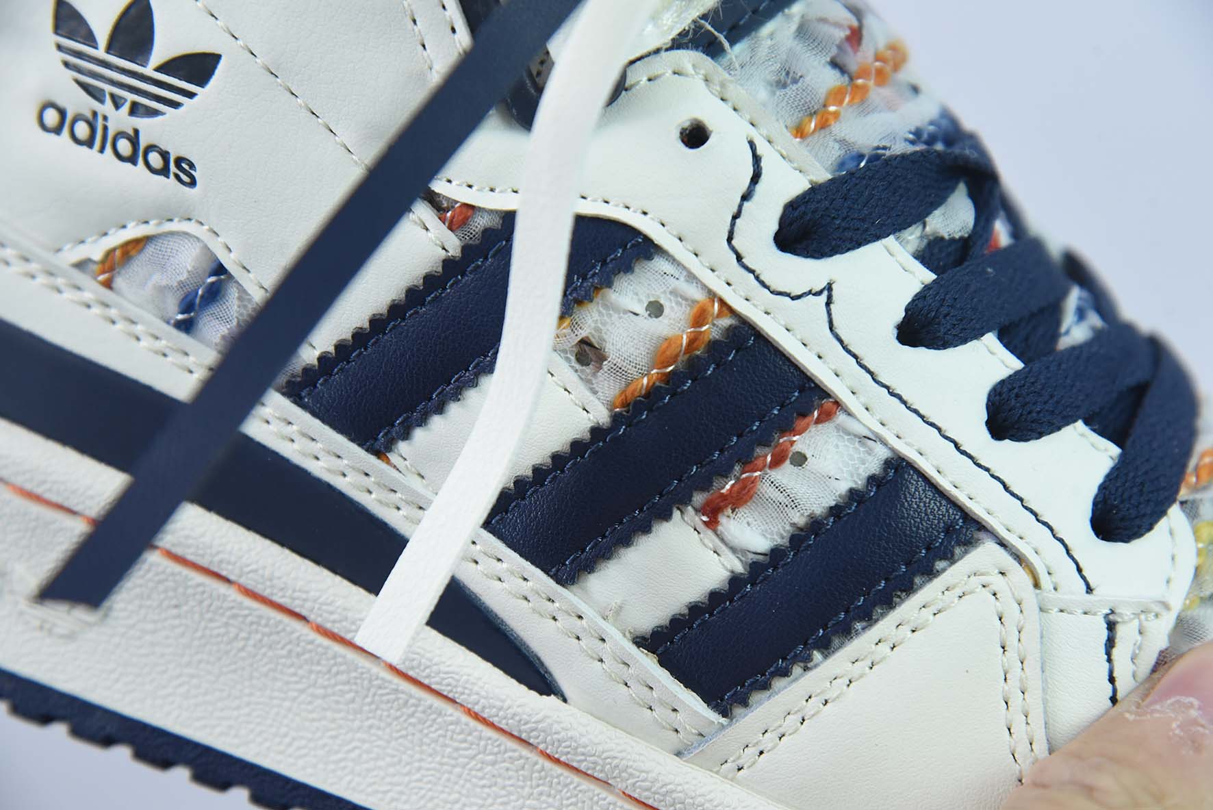 Adidas Originals  Forum 84 High 斑斓 复古高帮百搭潮流休闲运动板鞋。货号：GX3958