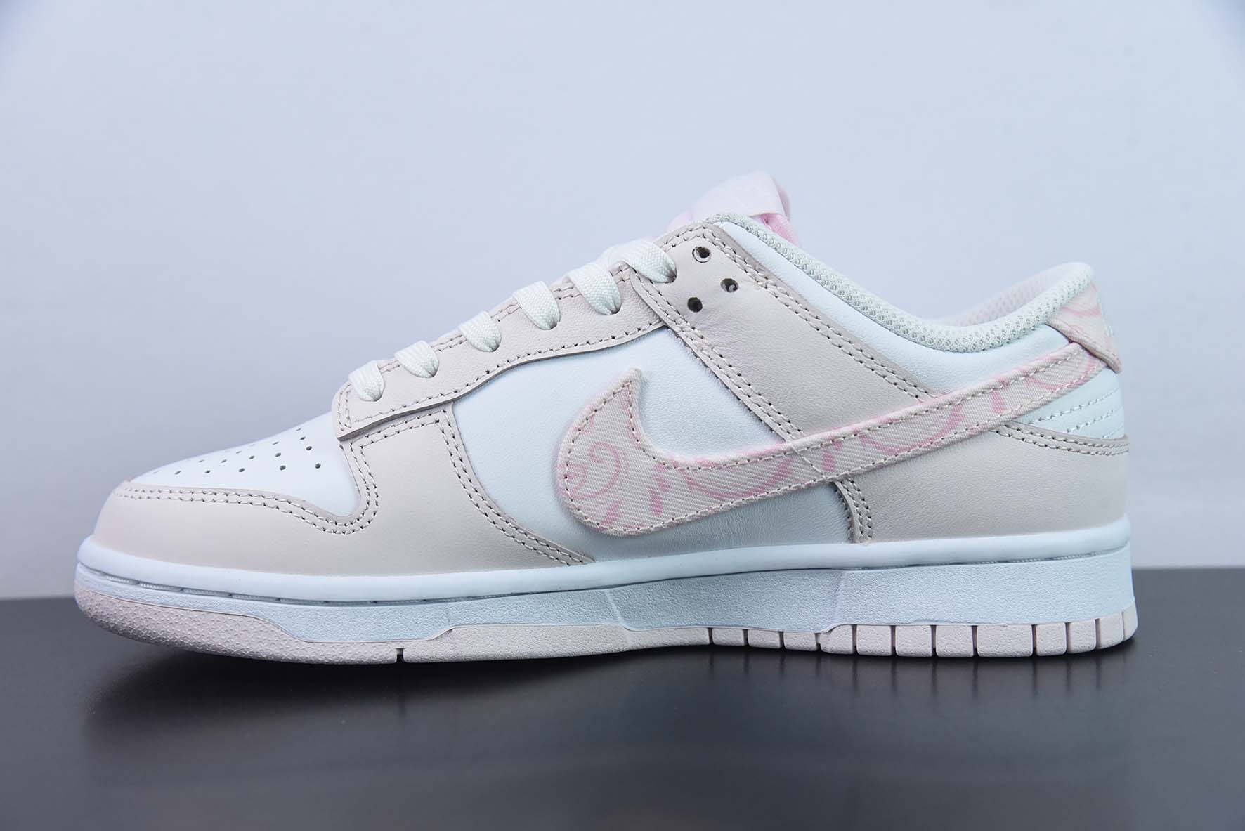 NK Dunk Low " Pink Paisley " 樱花粉 腰果花 低帮休闲板鞋 FD1449-100
