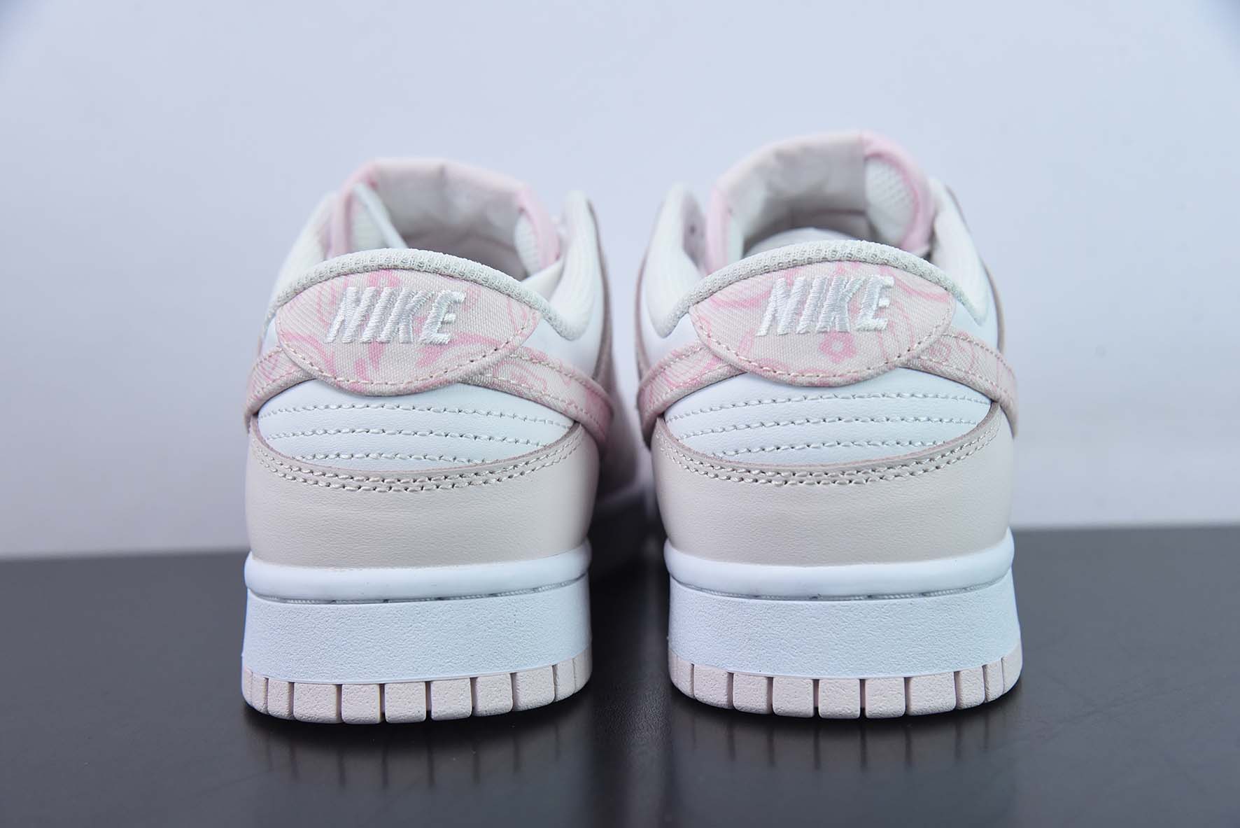 NK Dunk Low " Pink Paisley " 樱花粉 腰果花 低帮休闲板鞋 FD1449-100