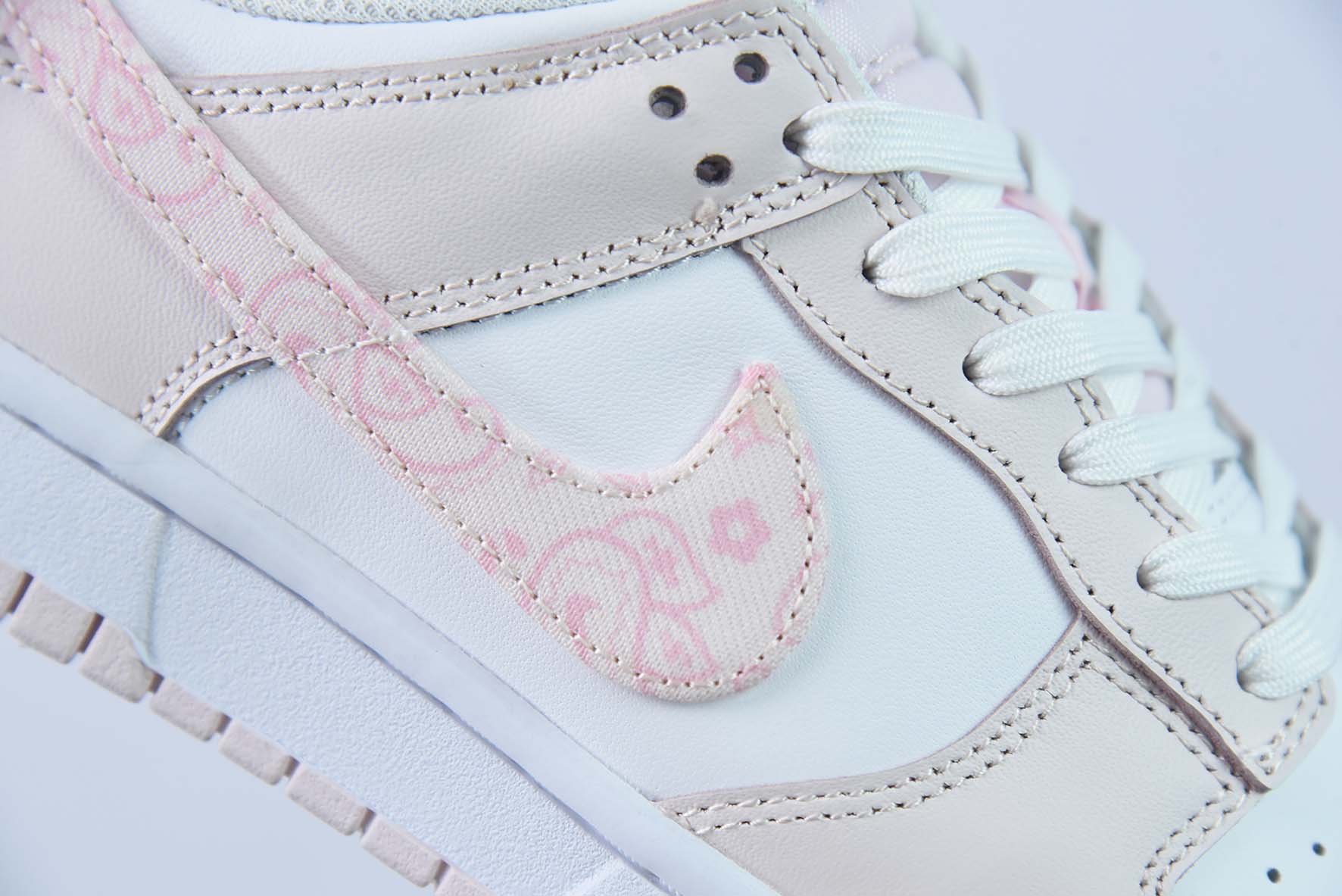 NK Dunk Low " Pink Paisley " 樱花粉 腰果花 低帮休闲板鞋 FD1449-100