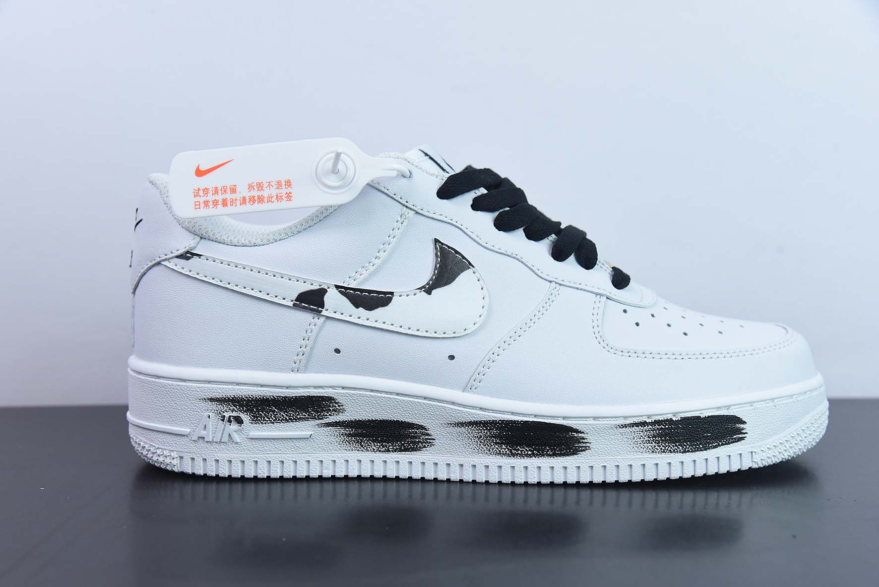 UAS07471139B Nike Air Force 1 Low '07 cow pattern low-top Air Force 1 casual skate shoe, item number: DE0023-001, sizes…