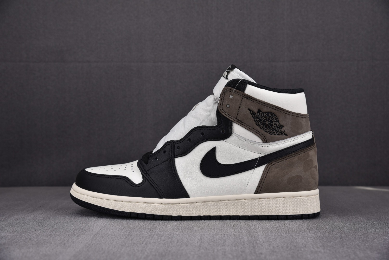 AJ1小倒钩高帮鞋码36-47.5纯原版出品-AirJordan1RetroHighOGDarkMoch