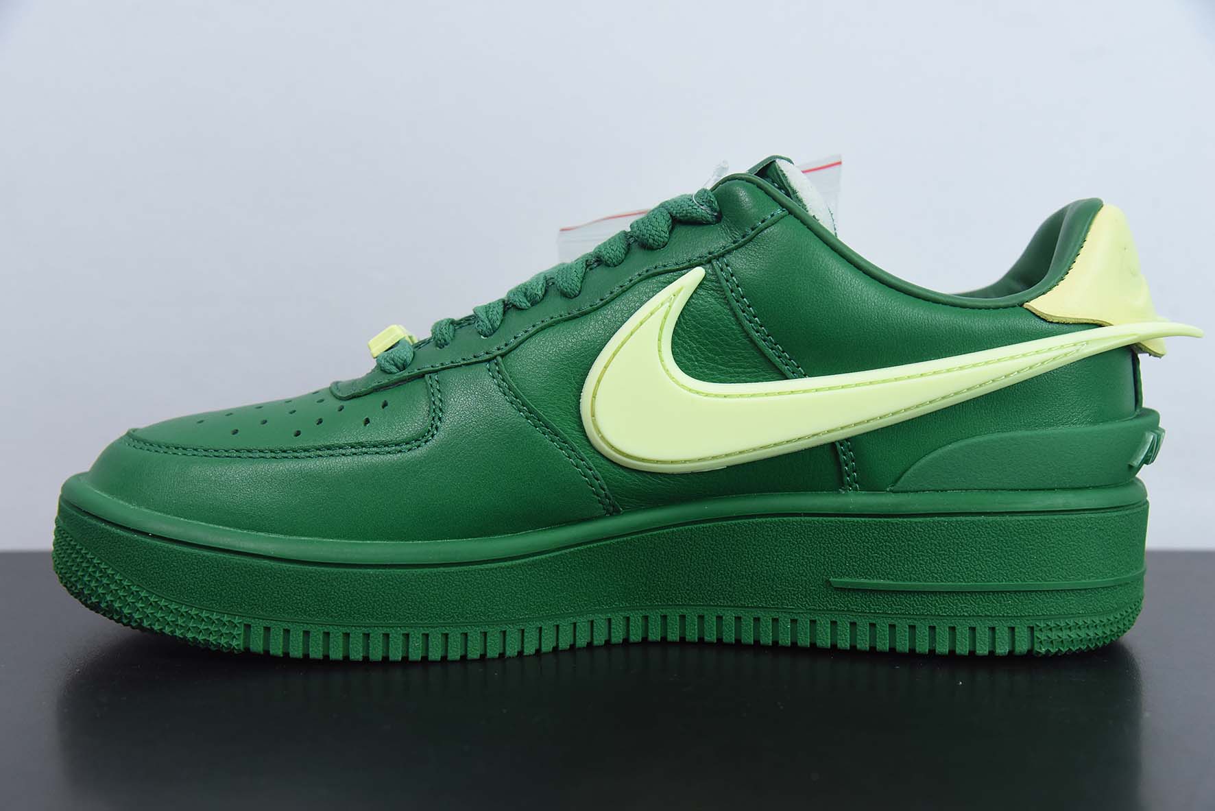 Ambush x Nk Air Force 1'07 Low 联名款 空军一号低帮休闲板鞋 官方货号: DV3464 300