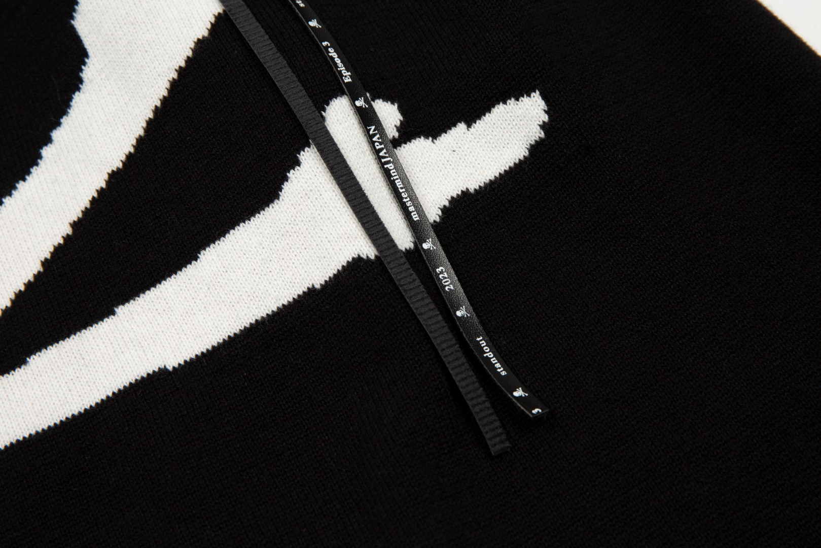 Mastermind Japan Skull-Weaved Shorts: Comfortable, Stylish, and Versatile Men’s Essential - 图片 5