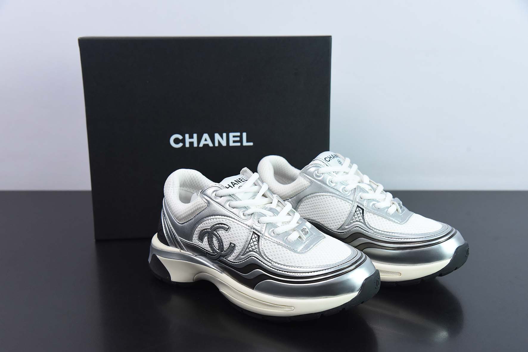 Chanel香奈儿23SS 早春度假系列 小香 金属 休闲 运动鞋