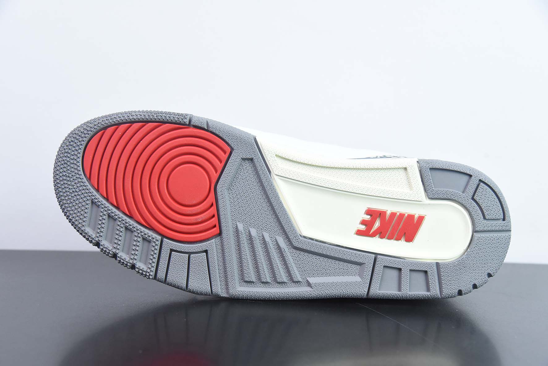 Air Jordan 3 Retro "White Cement Reimagined" AJ3 白灰配色运动鞋 货号：DN3707-100