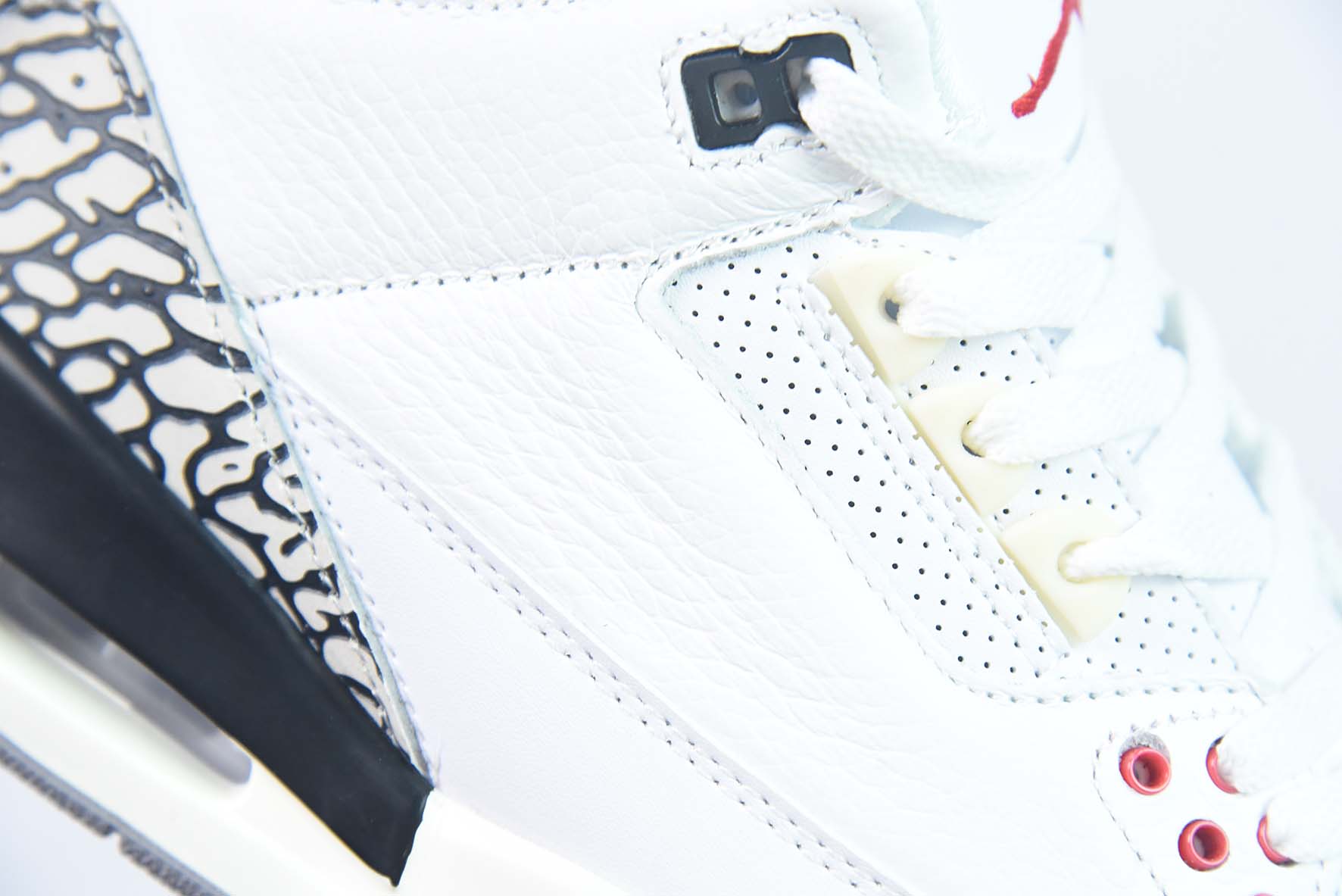 Air Jordan 3 Retro "White Cement Reimagined" AJ3 白灰配色运动鞋 货号：DN3707-100